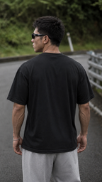 BLACK PANTHER GRAPHIC T-SHIRT / BLACK